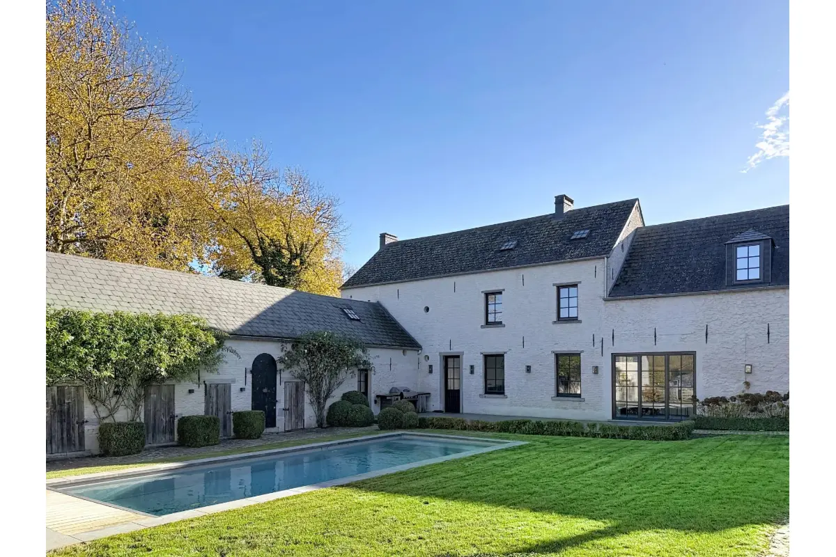 Maison à vendre à Arquennes 7181 2375000.00€  chambres 450.00m² - annonce 760325