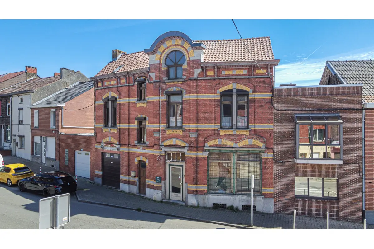 Maison à vendre à Châtelineau 6200 148000.00€ 3 chambres 240.00m² - annonce 760574