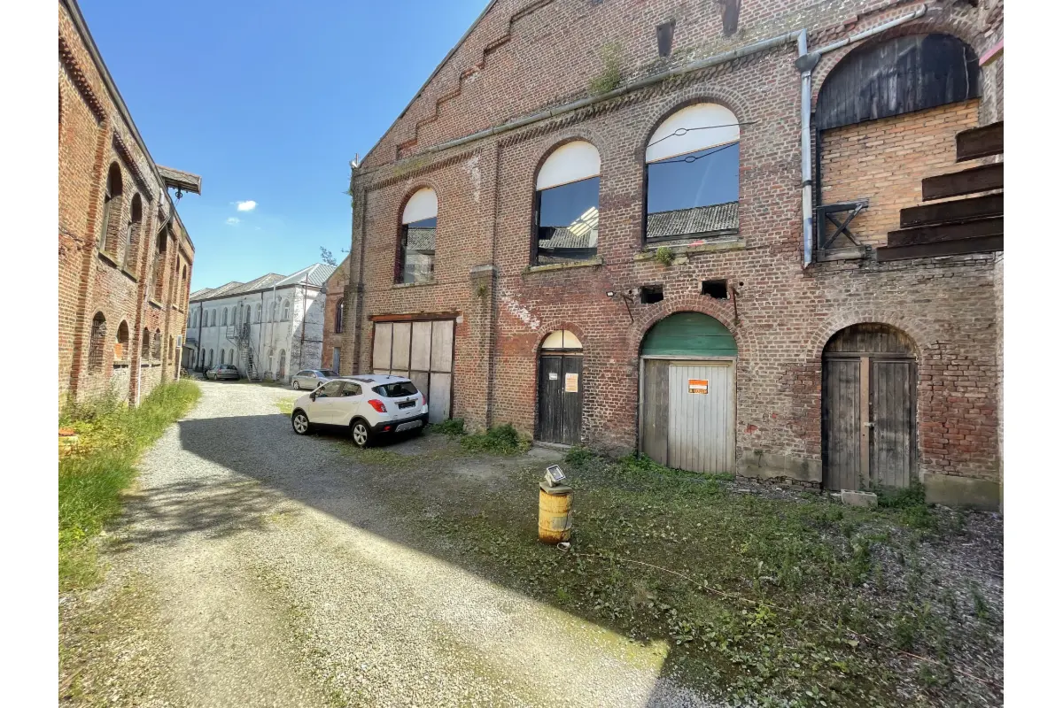 Commerce à vendre à Braine-le-Comte 7090 575000.00€  chambres 1955.00m² - annonce 761126