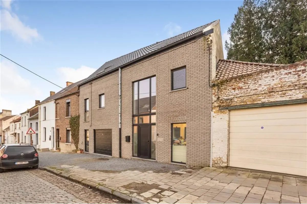 Maison à vendre à Péruwelz 7600 299000.00€ 4 chambres 352.00m² - annonce 763590