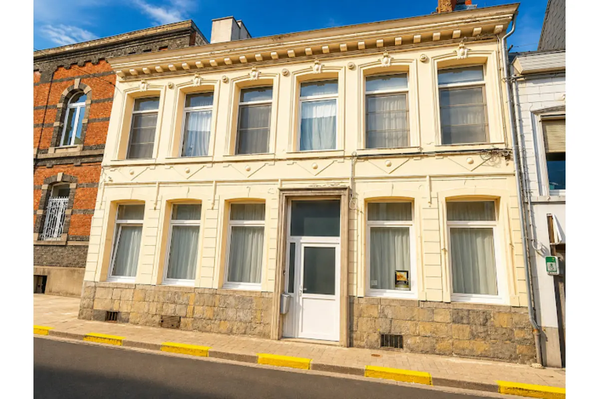Maison à  à Leuze-en-Hainaut 7900 295000.00€ 8 chambres 341.00m² - annonce 764175