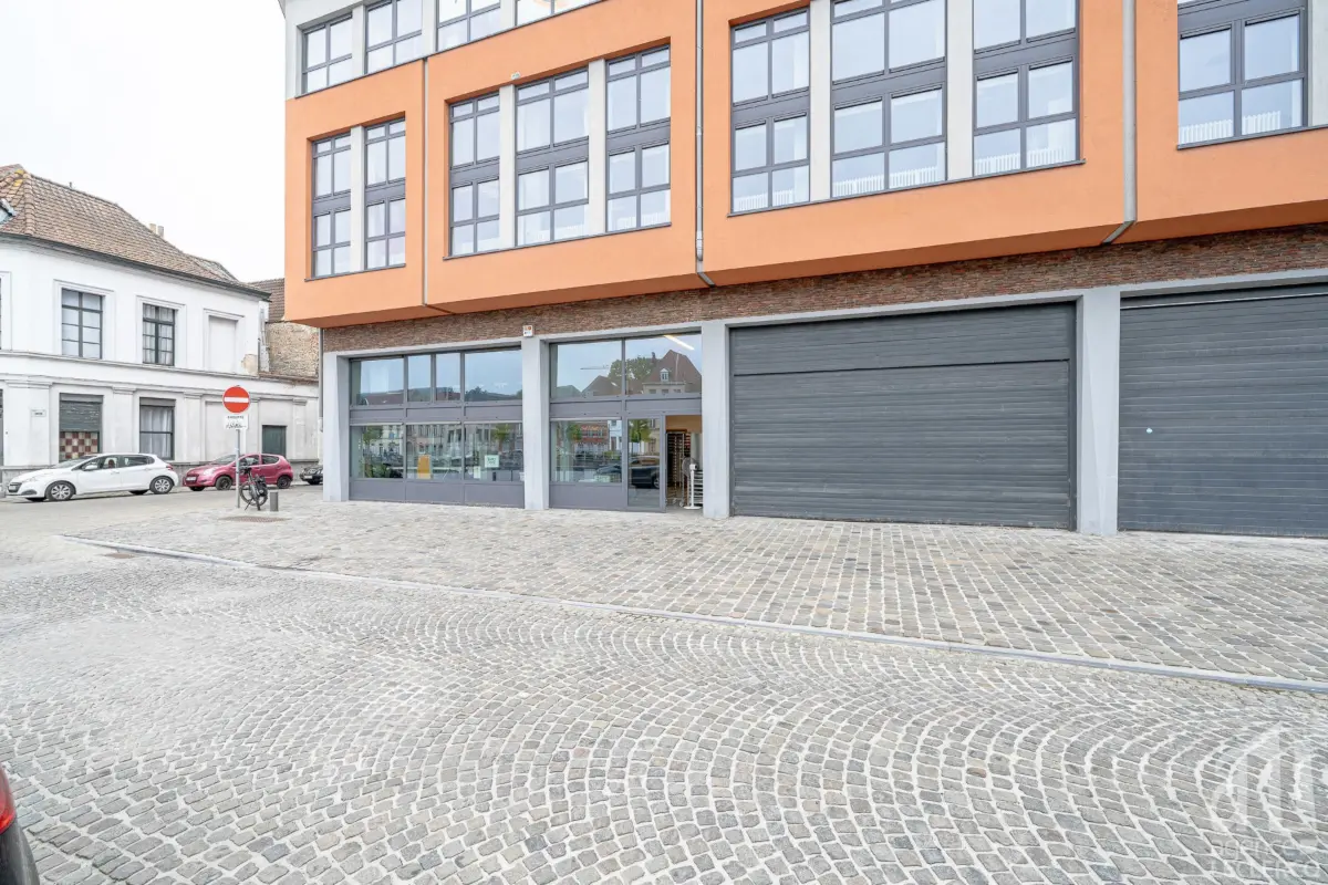 Commerce à  à Tournai 7500 1200.00€  chambres 130.00m² - annonce 764221