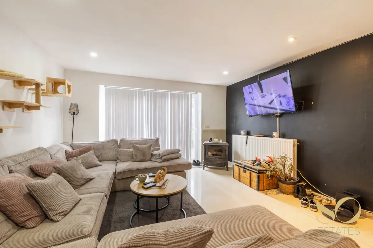 Maison à vendre à Courcelles 6180 350000.00€ 6 chambres 321.00m² - annonce 765038
