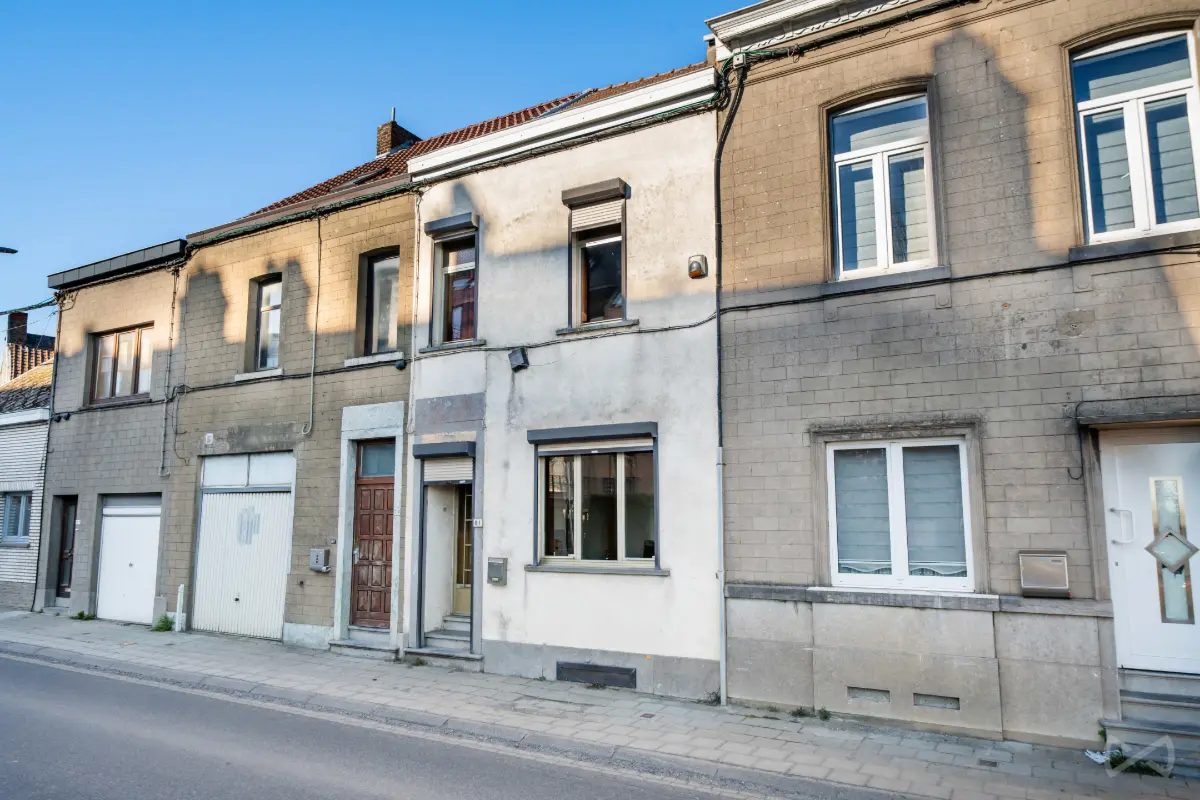 Maison à vendre à La Louvière 7100 175000.00€ 4 chambres 210.00m² - annonce 764824