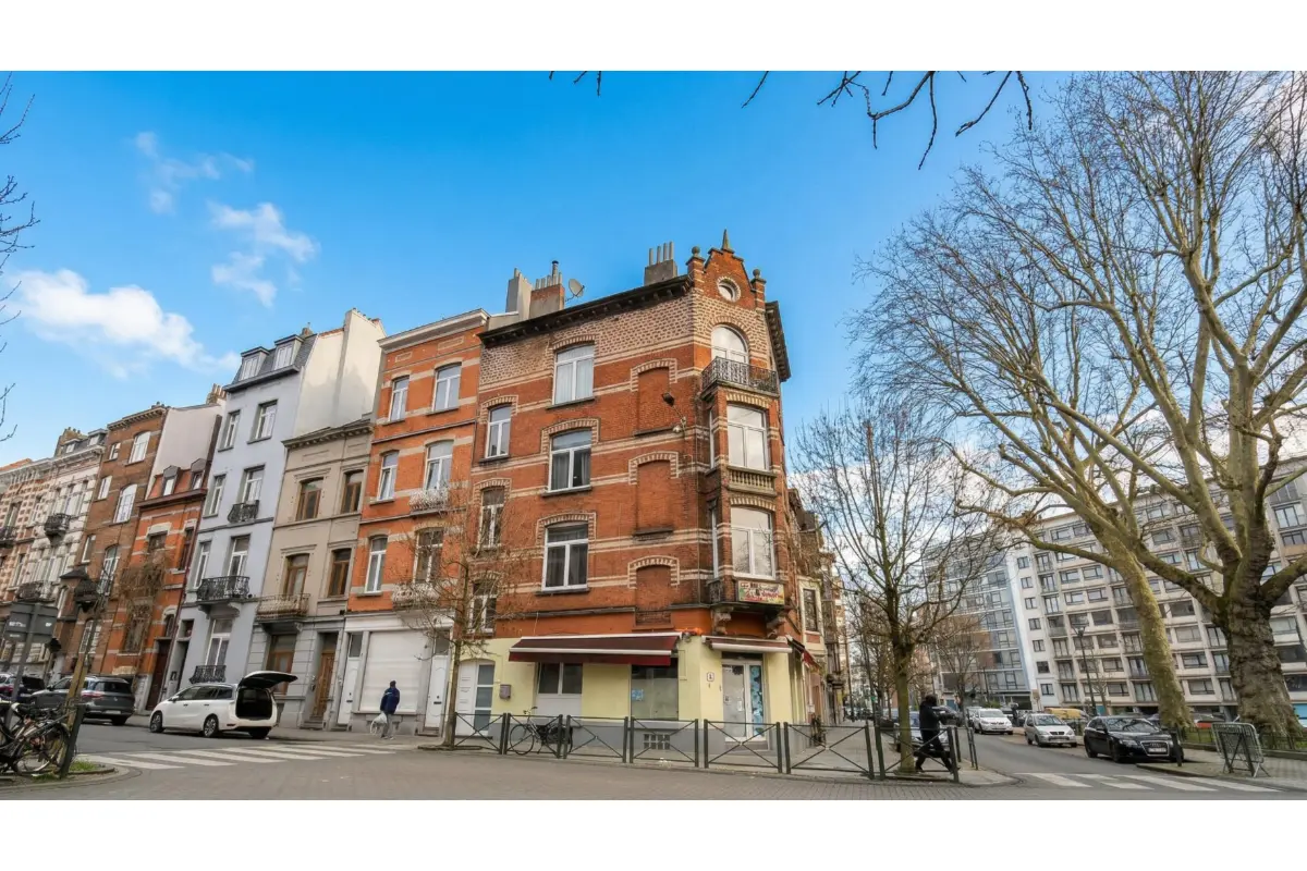 Appartement à  à Molenbeek-Saint-Jean 1080 175000.00€ 2 chambres 75.00m² - annonce 766732