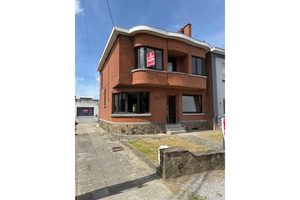 Commerce à vendre à Lambusart 6220 259000.00€  chambres 242.00m² - annonce 767006