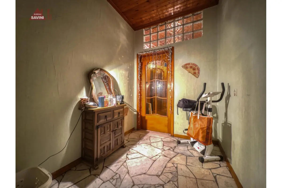 Maison à  à Monceau-sur-Sambre 6031 99000.00€ 4 chambres 130.00m² - annonce 766777