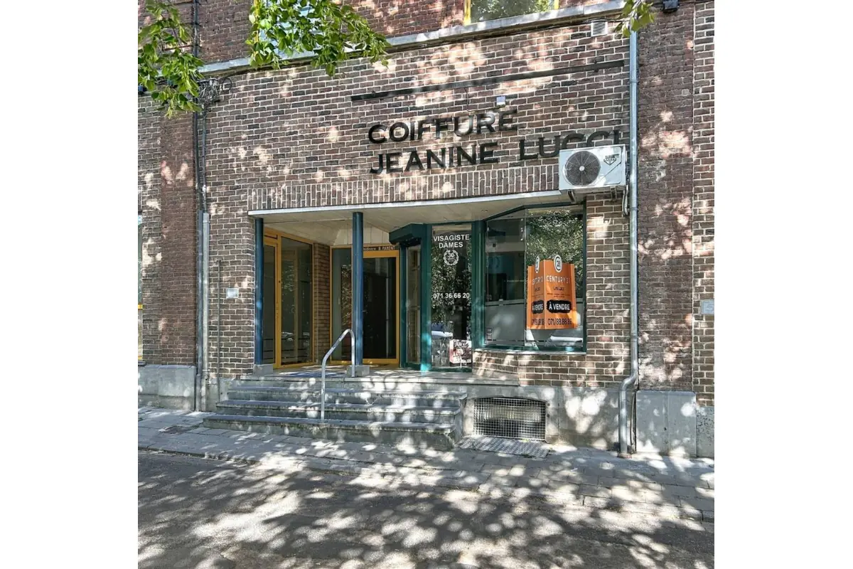 Commerce à vendre à Couillet 6010 75000.00€ 1 chambres 45.00m² - annonce 767949