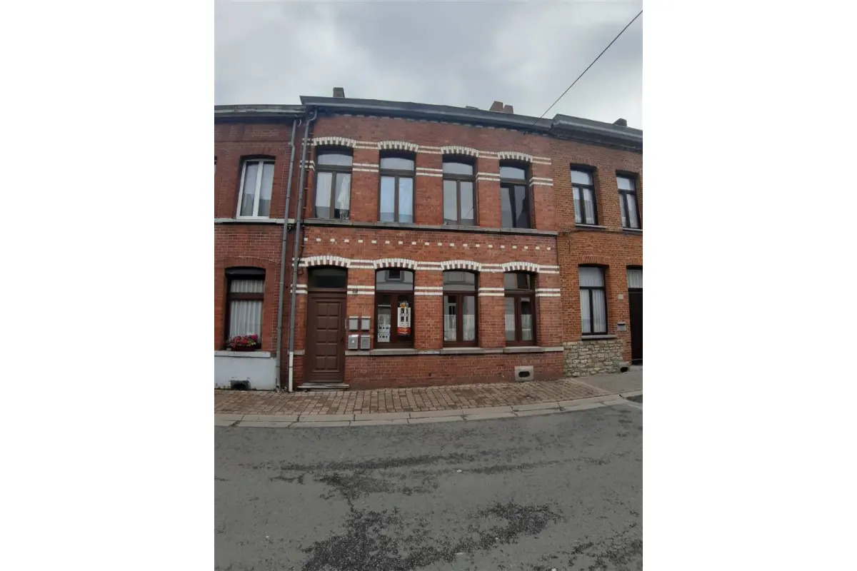 Immeuble de rapport - Immeuble à appartement à  à Péruwelz 7600 280000.00€ 3 chambres 137.00m² - annonce 768428
