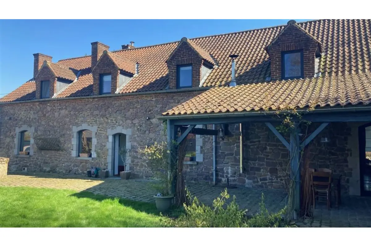 Maison à louer à Bienne-lez-Happart 6543 1475.00€ 3 chambres 200.00m² - annonce 767942
