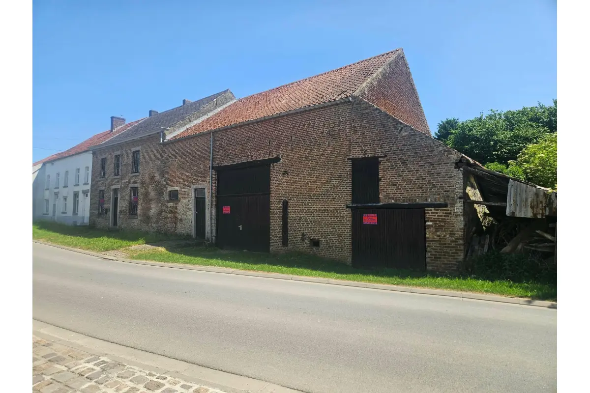 Commerce à vendre à Ham-sur-Heure 6120 315000.00€ 3 chambres m² - annonce 769677
