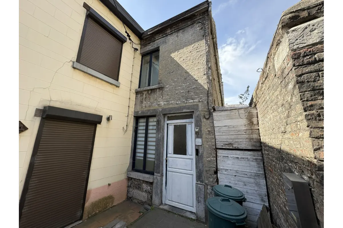 Maison à vendre à Marchienne-au-Pont 6030 65000.00€ 1 chambres 94.00m² - annonce 769477