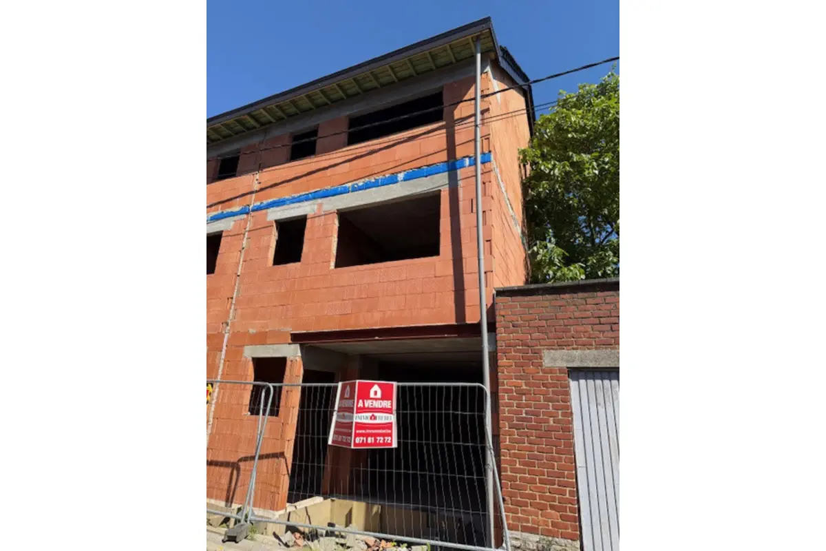 Maison à vendre à Marchienne-au-Pont 6030 130000.00€ 3 chambres 140.00m² - annonce 769776