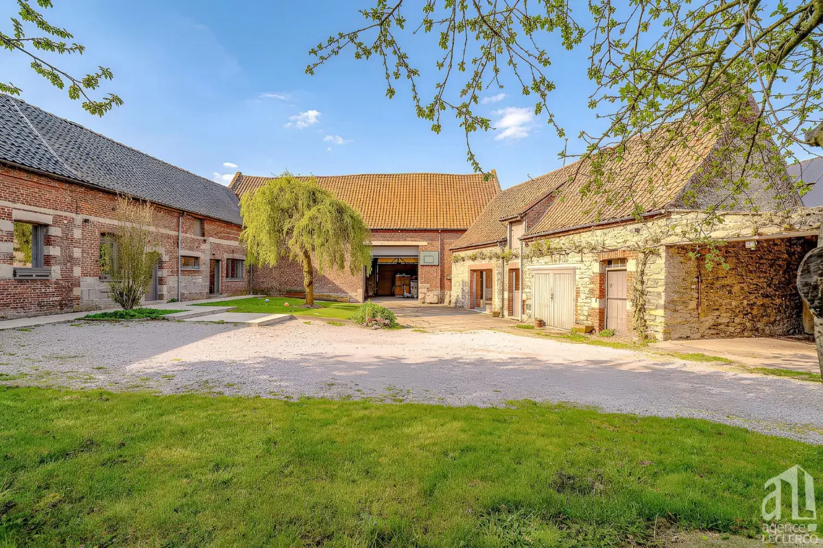 Maison à vendre à Vezon 7538 475000.00€ 4 chambres 334.00m² - annonce 770618