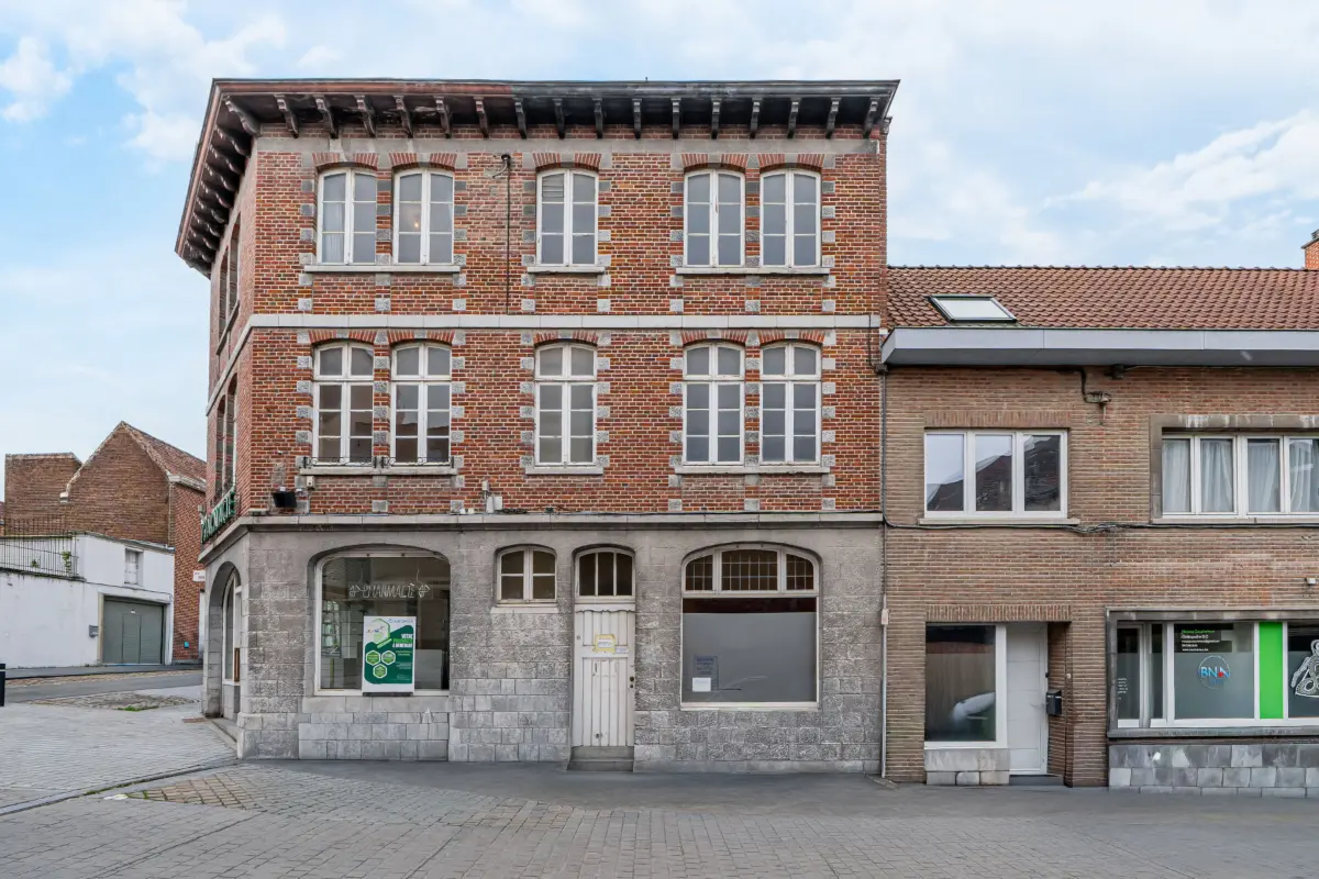 Immeuble mixte à  à Antoing 7640 150000.00€ 3 chambres 282.00m² - annonce 770868
