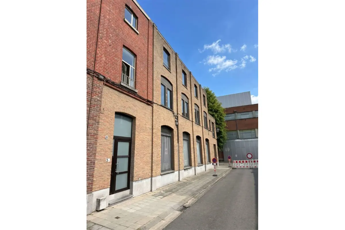 Commerce à vendre à Mons 7000 695000.00€  chambres 500.00m² - annonce 770711