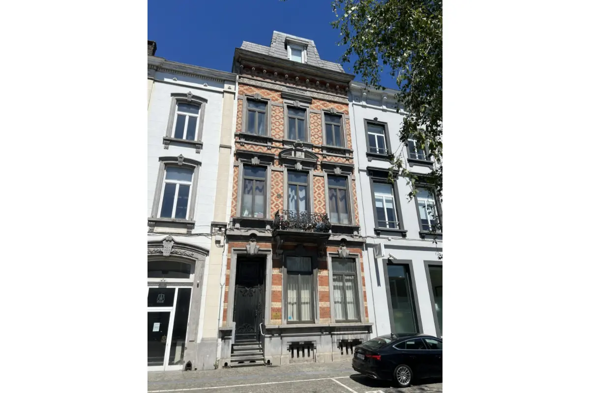 Appartement à vendre à Charleroi 6000 99000.00€ 1 chambres 53.00m² - annonce 771670