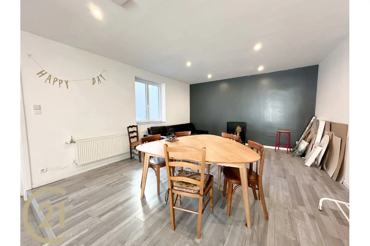 Immeuble de rapport - Immeuble à appartement à vendre à Tournai 7500 195000.00€ 4 chambres 123.00m² - annonce 772260