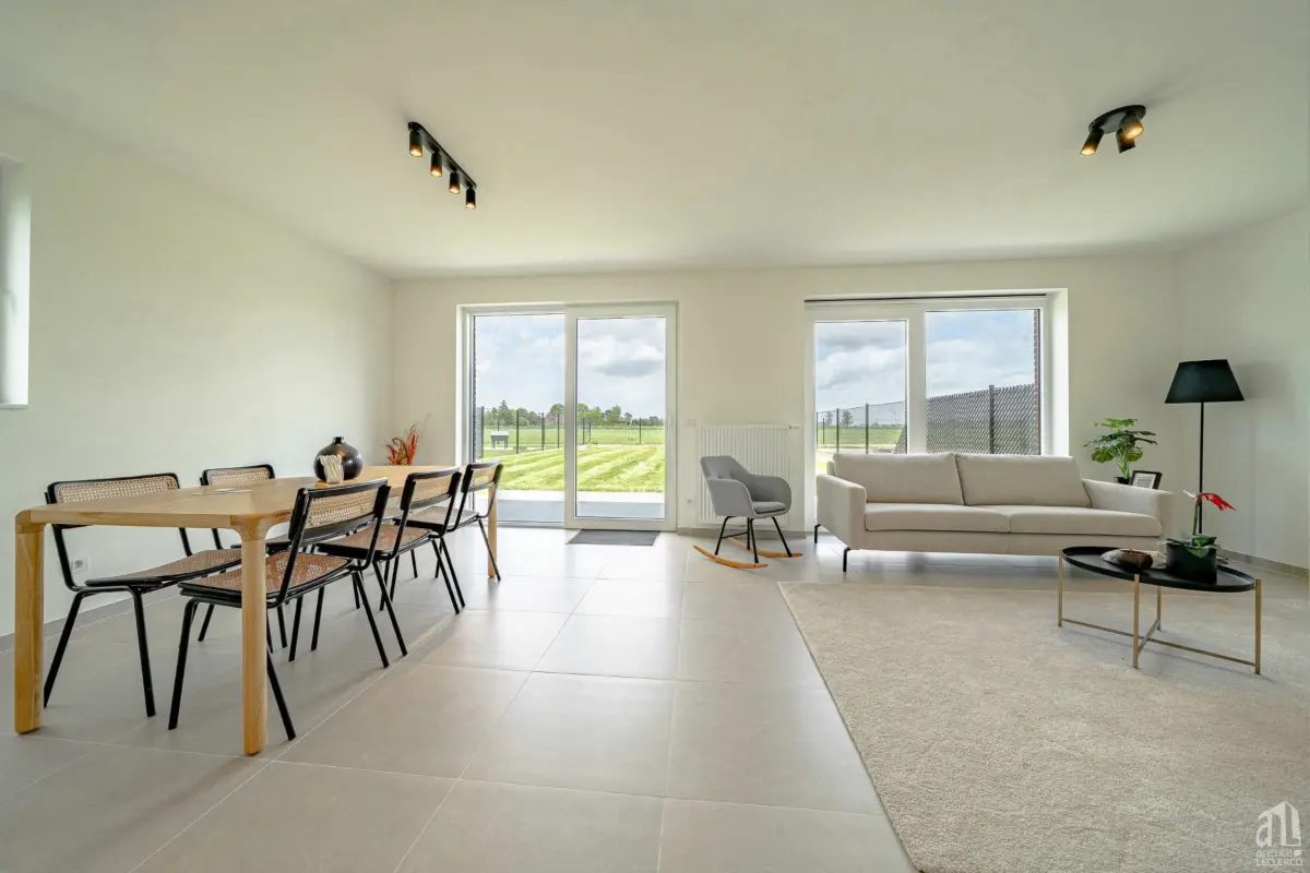 Maison à  à Vezon 7538 295000.00€ 3 chambres 145.00m² - annonce 771458