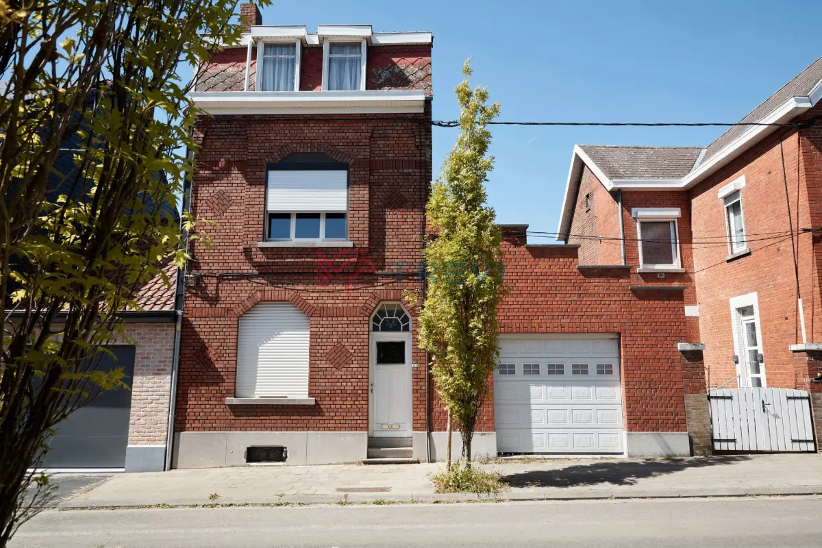 Maison à vendre à La Louvière 7100 199000.00€ 3 chambres 145.00m² - annonce 771556