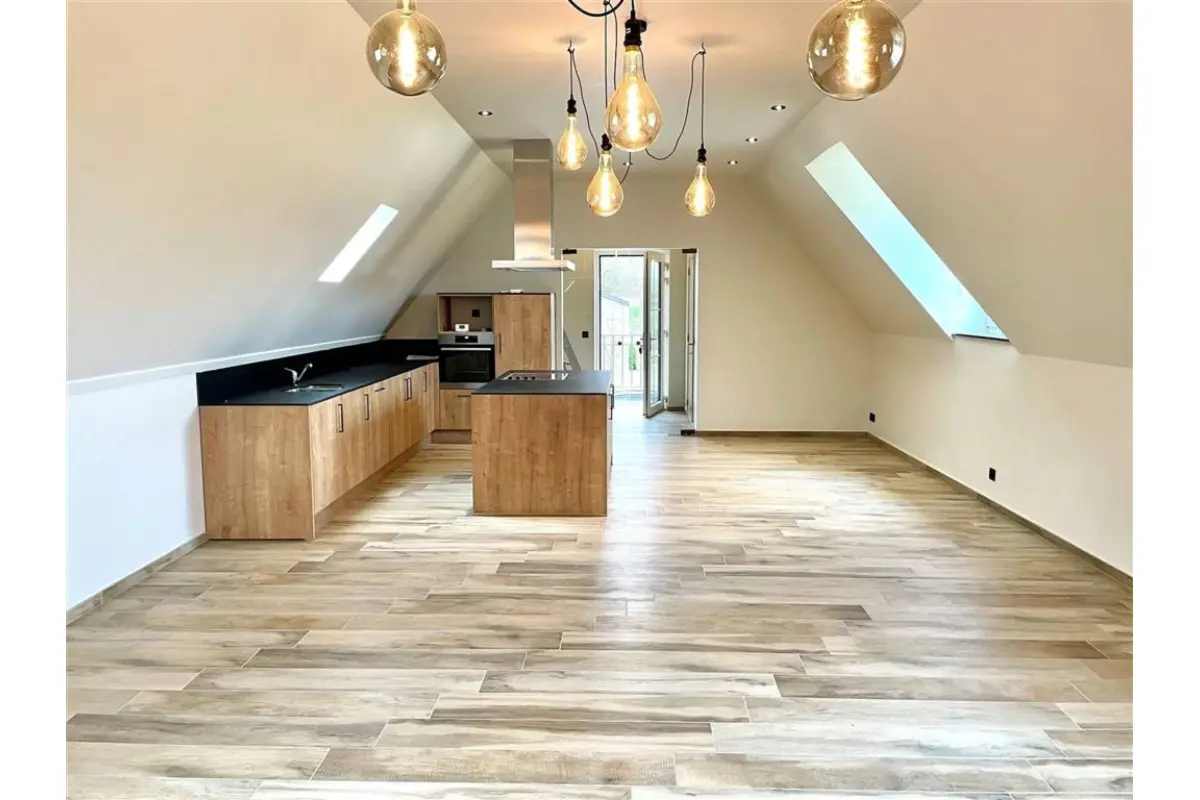 Appartement à louer à Mourcourt 7543 875.00€ 2 chambres 180.00m² - annonce 772899