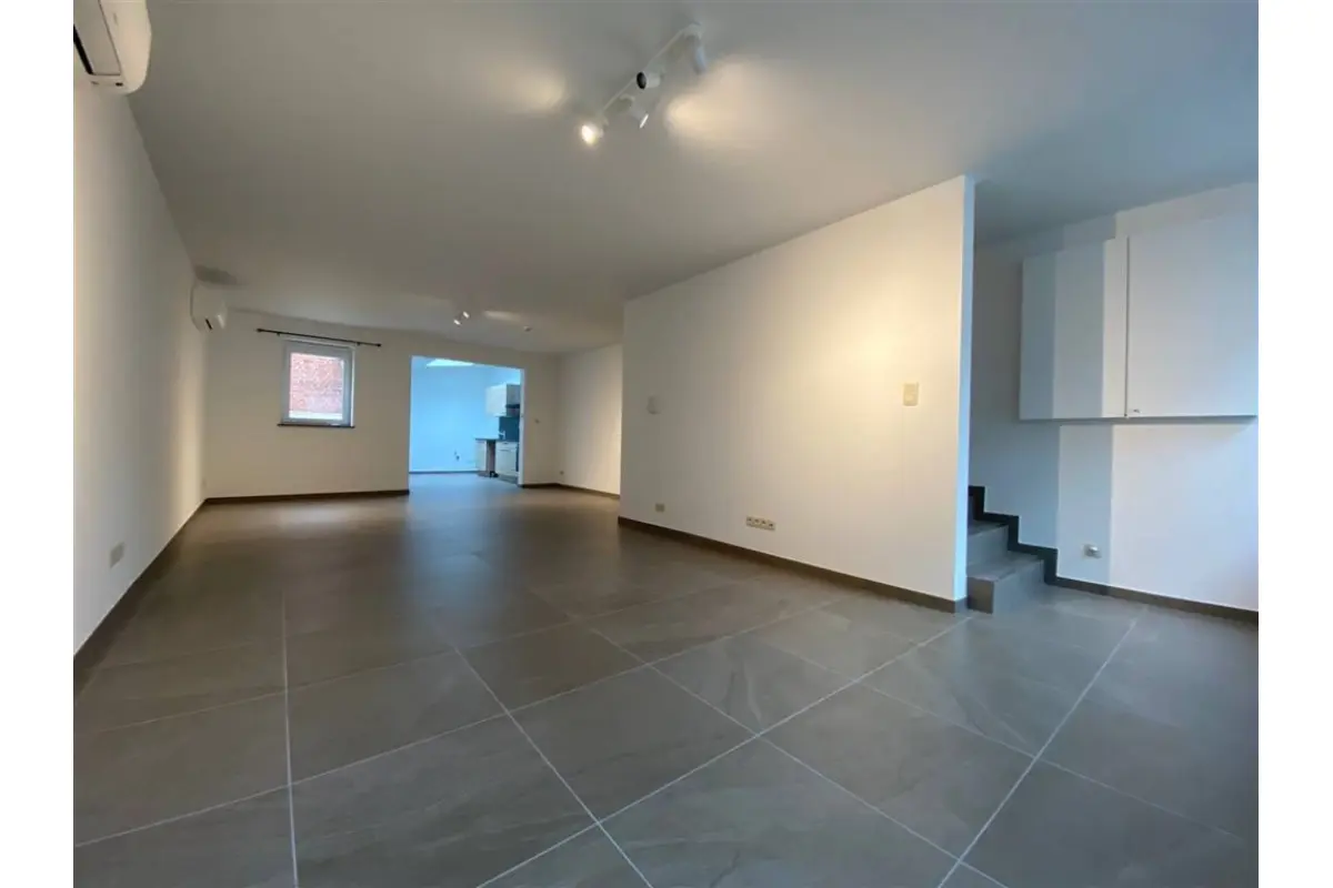 Appartement à louer à Leuze-en-Hainaut 7900 825.00€ 2 chambres 111.00m² - annonce 773492