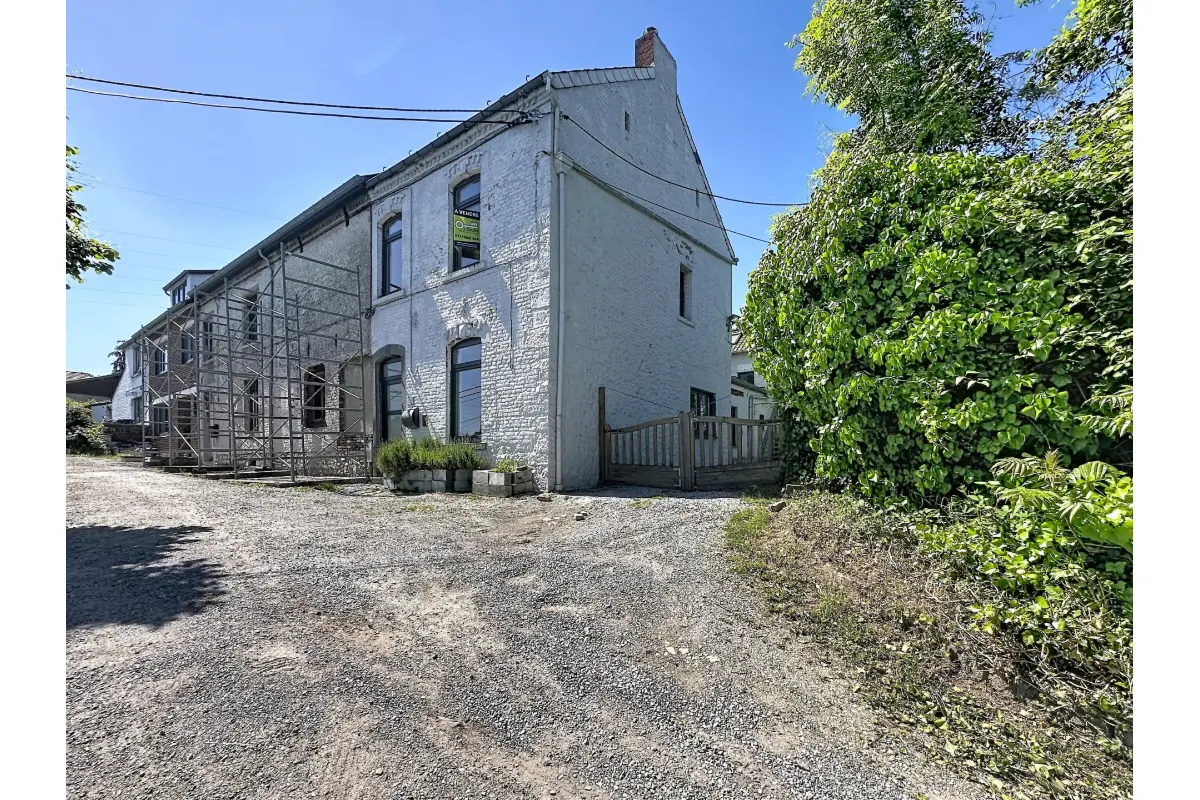 Maison à vendre à Montigny-le-Tilleul 6110 190000.00€ 3 chambres 110.00m² - annonce 772907