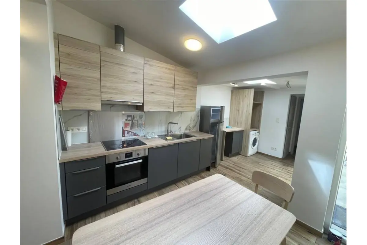 Maison à louer à Montignies-sur-Sambre 6061 1100.00€ 4 chambres 143.00m² - annonce 774070