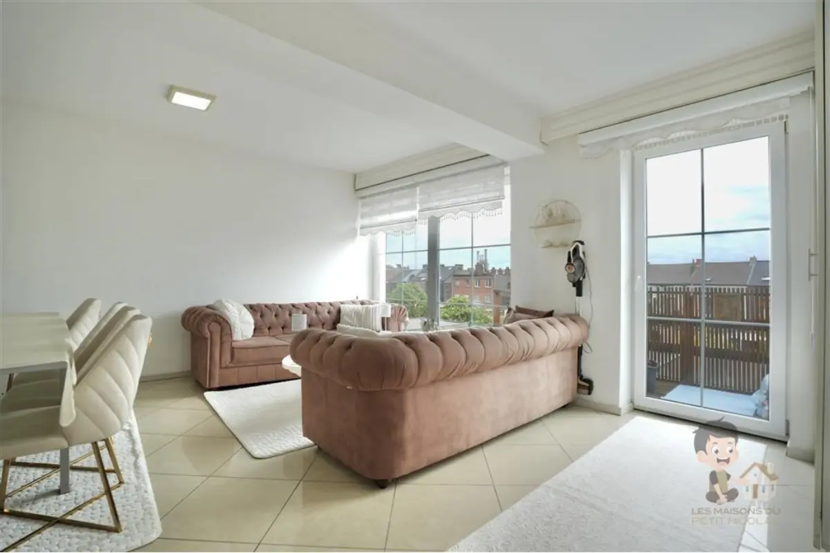 Appartement à vendre à Châtelet 6200 162000.00€ 4 chambres 68.00m² - annonce 775048