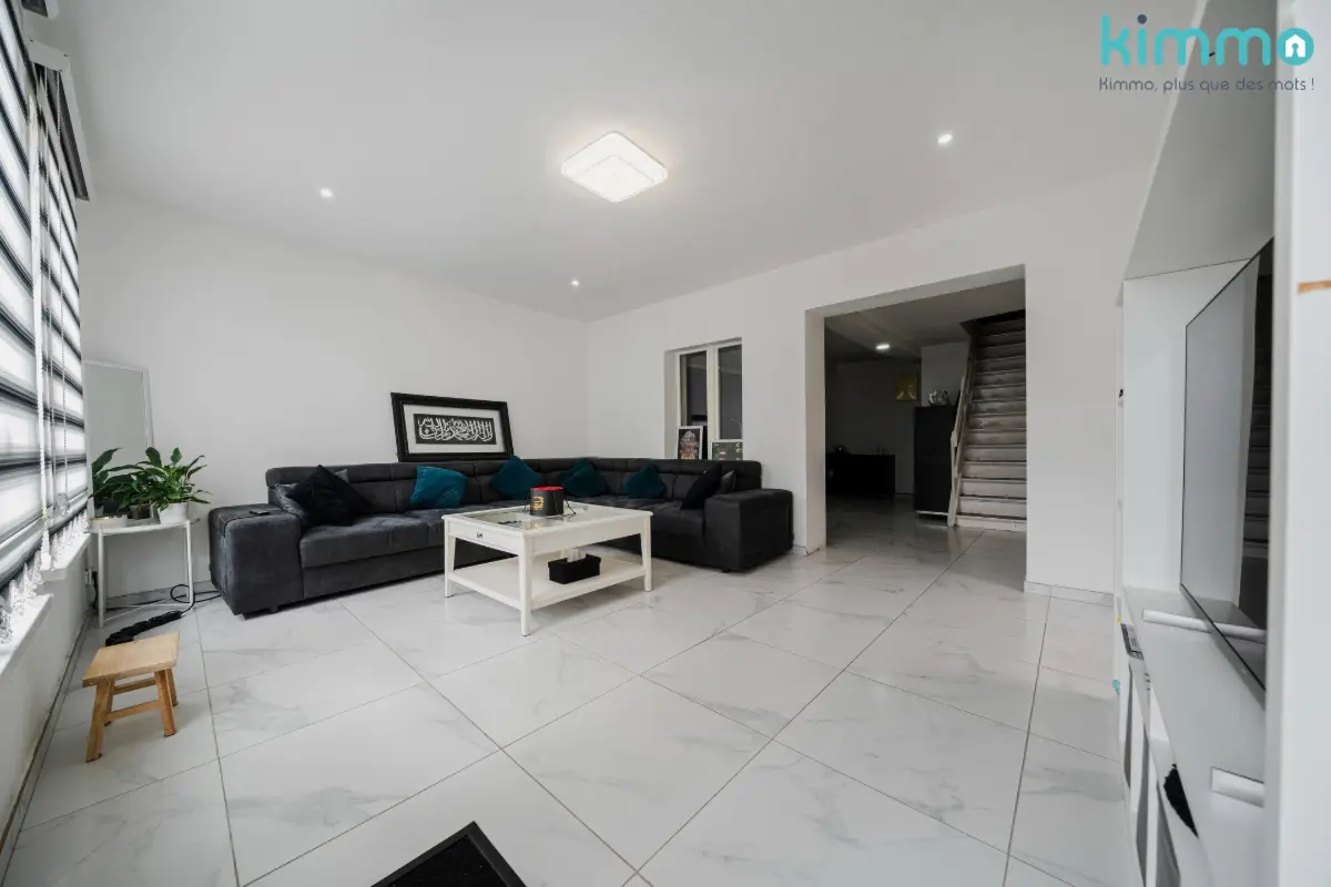 Maison à vendre à Monceau-sur-Sambre 6031 129000.00€ 3 chambres 149.00m² - annonce 775251