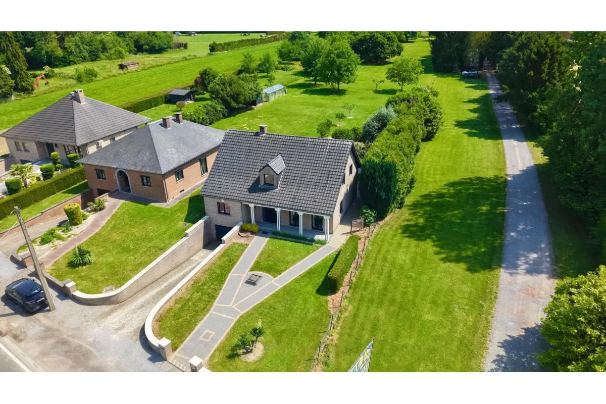 Maison à vendre à Wanfercée-Baulet 6224 475000.00€ 4 chambres m² - annonce 775066