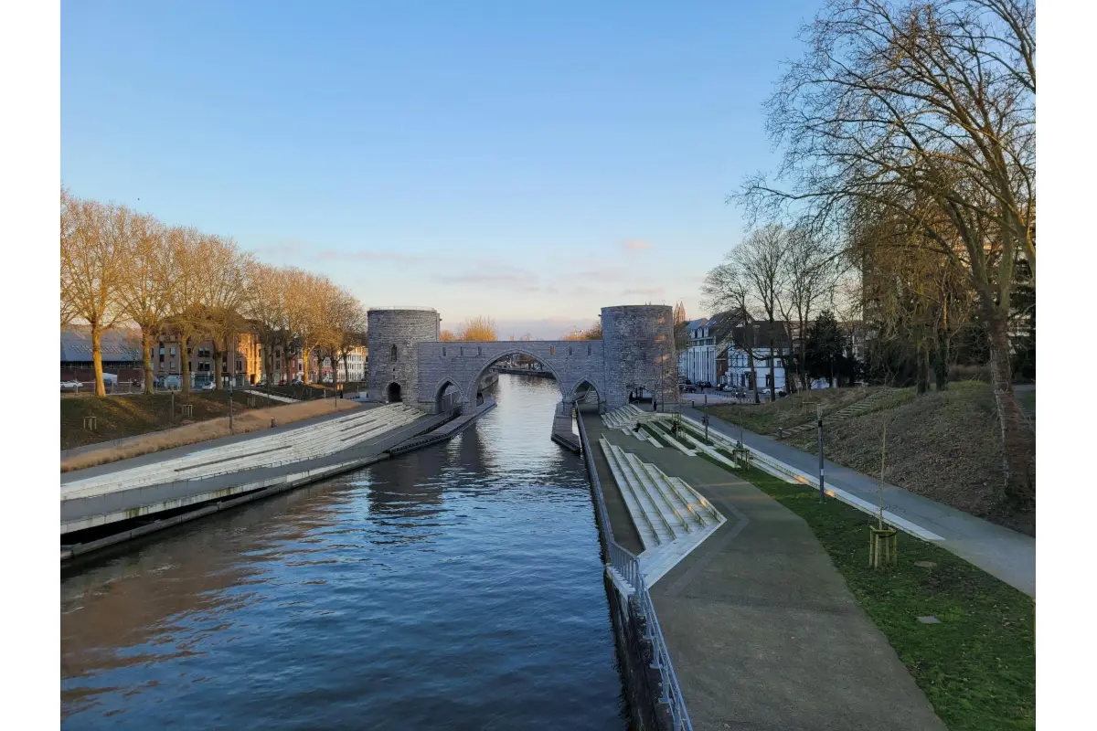 Maison à louer à Tournai 7500 1999.00€  chambres m² - annonce 776618