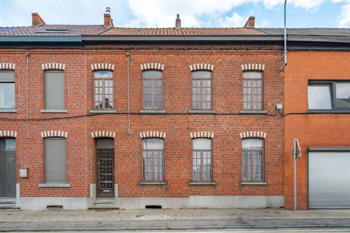Maison à vendre à Haine-Saint-Paul 7100 210000.00€ 4 chambres 178.00m² - annonce 777502