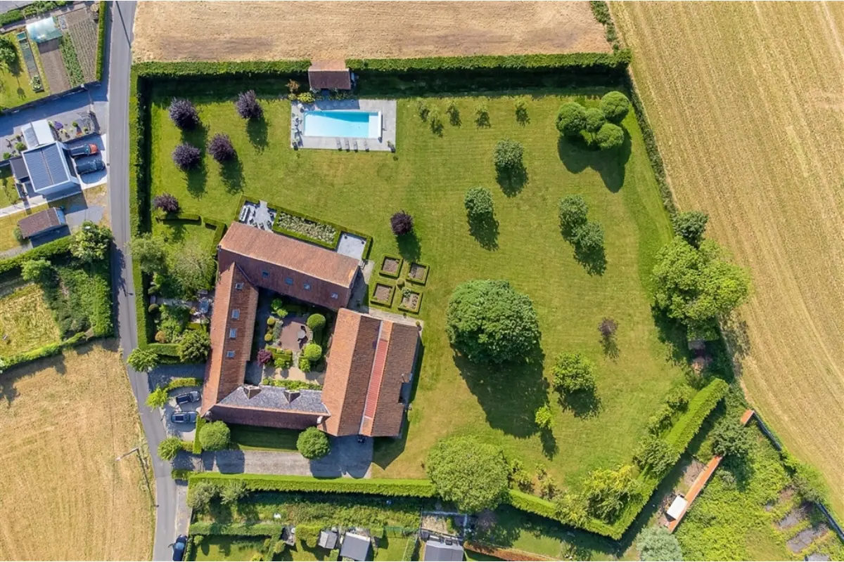 Maison à vendre à Estaimpuis 7730 0.00€ 5 chambres 500.00m² - annonce 777796