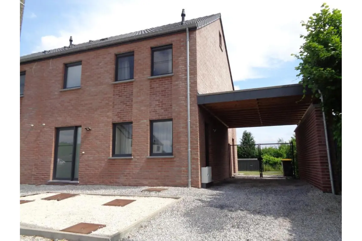 Maison à  à Casteau 7061 1900.00€ 4 chambres 125.00m² - annonce 777284