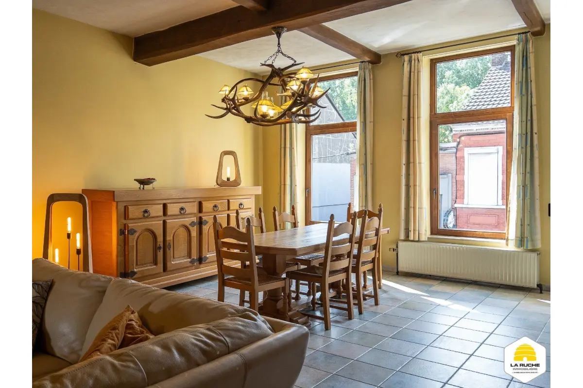 Maison à vendre à Courcelles 6180 295000.00€ 3 chambres 283.00m² - annonce 777266