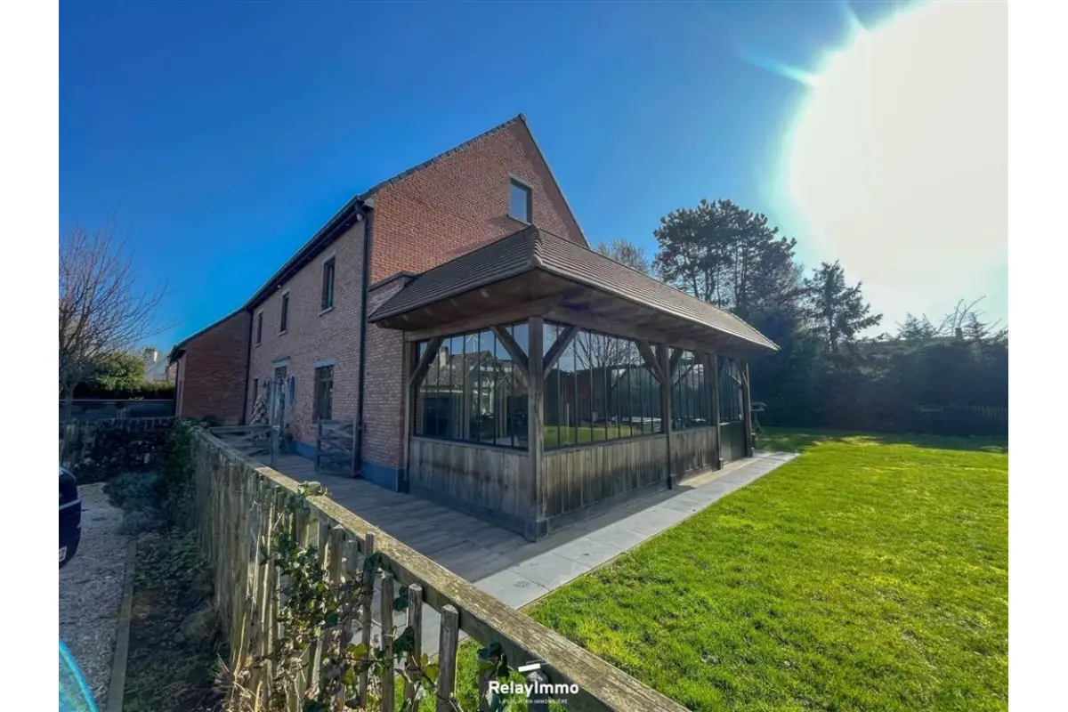 Maison à vendre à Escanaffles 7760 845000.00€ 6 chambres 350.00m² - annonce 776954