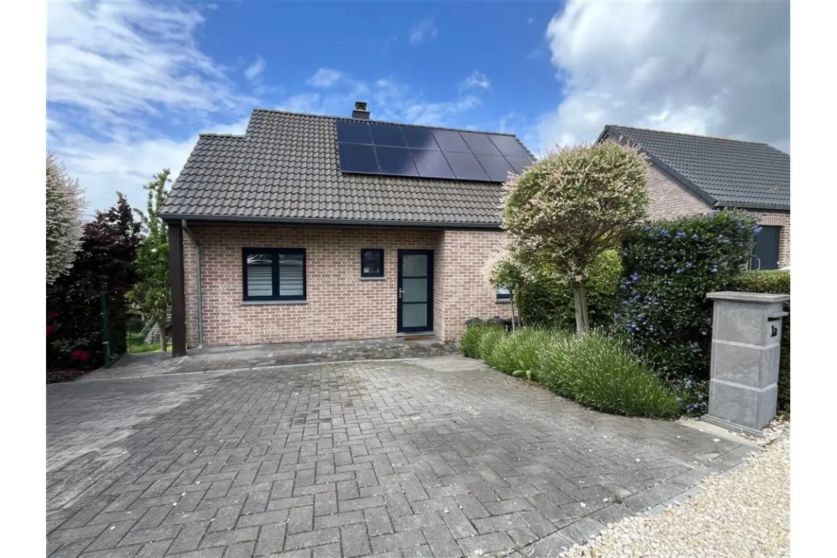 Maison à louer à Chapelle-à-Wattines 7903 825.00€ 1 chambres 82.00m² - annonce 778706