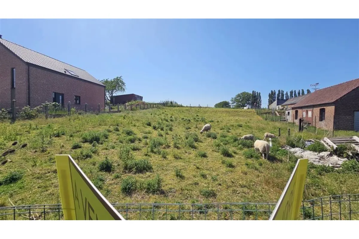 Terrain à vendre à Angre 7387 85000.00€  chambres m² - annonce 778145