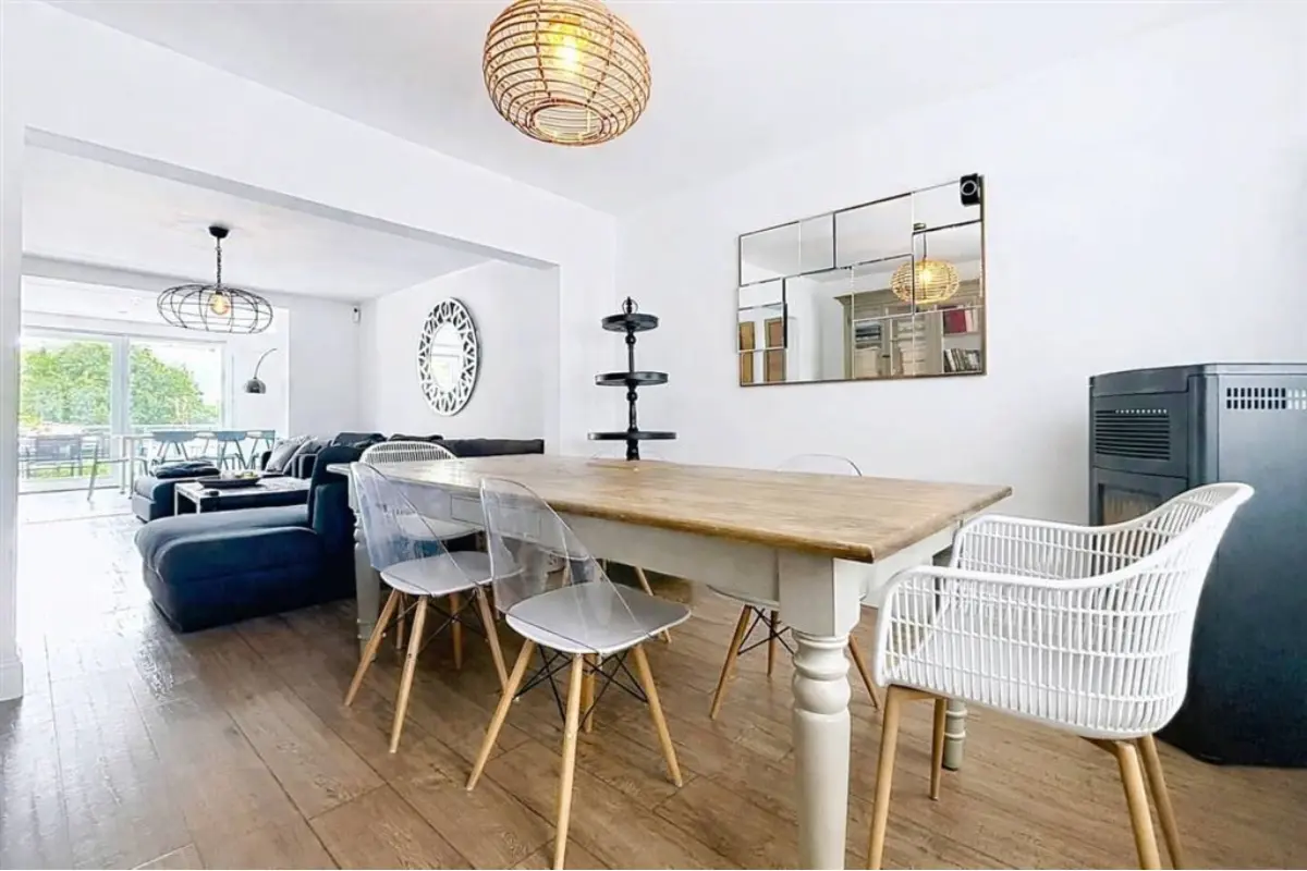 Maison à vendre à Mouscron 7700 299000.00€ 4 chambres 143.00m² - annonce 779306