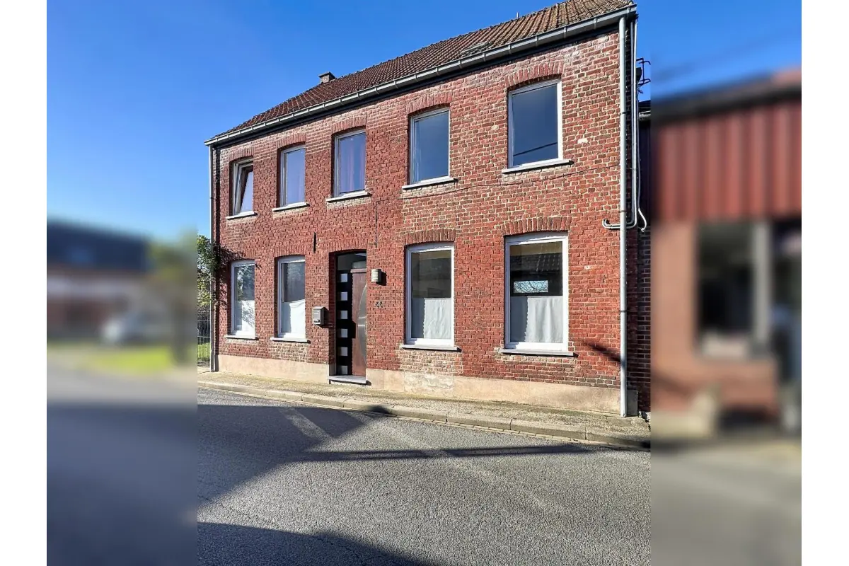 Maison à vendre à Antoing 7640 299000.00€ 3 chambres 245.00m² - annonce 779034