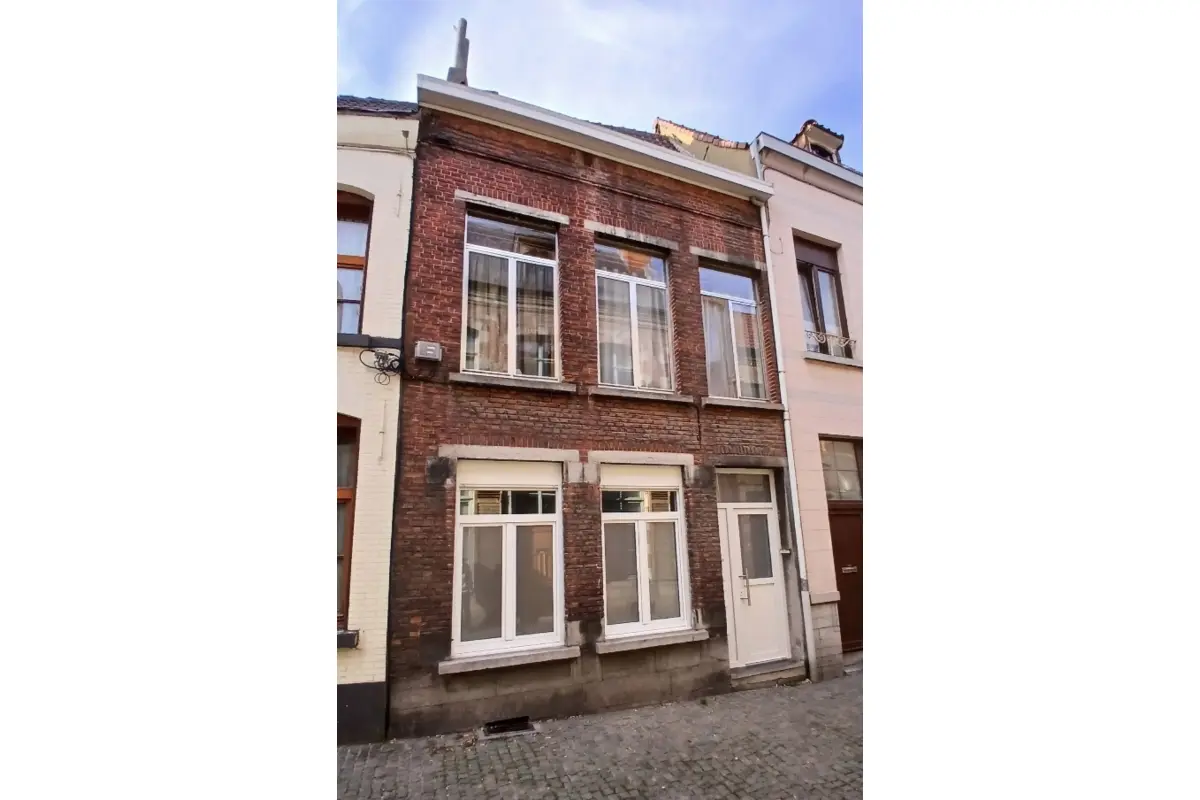 Studio à louer à Mons 7000 450.00€ 0 chambres 21.00m² - annonce 779427