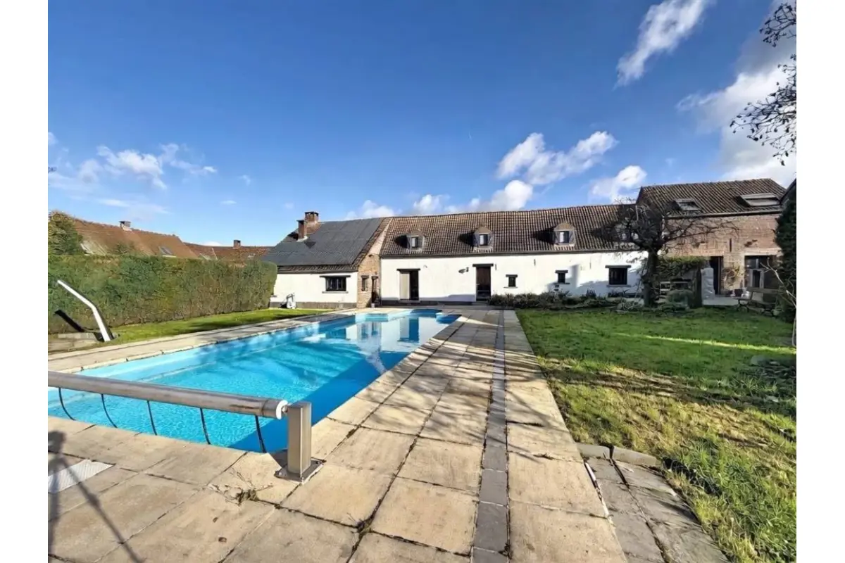 Maison à vendre à Hennuyères 7090 0.00€ 3 chambres 240.00m² - annonce 779783