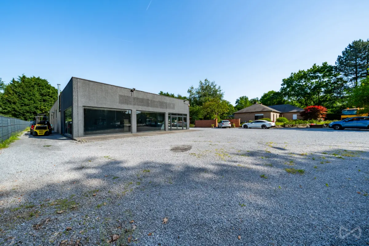 Commerce à  à Casteau 7061 630000.00€  chambres 924.00m² - annonce 781473