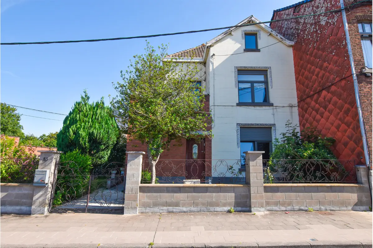 Maison à vendre à La Louvière 7100 169000.00€ 3 chambres 181.00m² - annonce 782082