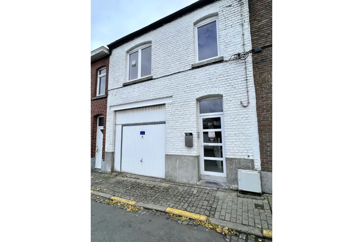 Studio à louer à Jemappes 7012 585.00€ 0 chambres 75.00m² - annonce 782582