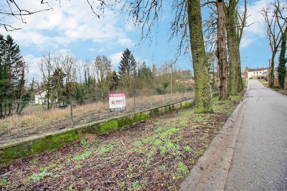 Terrain à  à Mettet 5640 109000.00€  chambres m² - annonce 782924