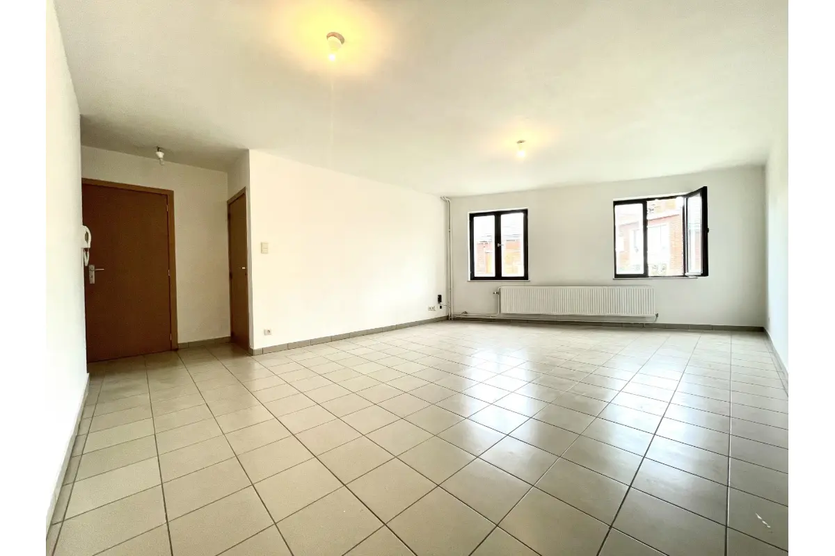 Appartement à louer à Charleroi 6000 750.00€ 3 chambres 114.00m² - annonce 784070
