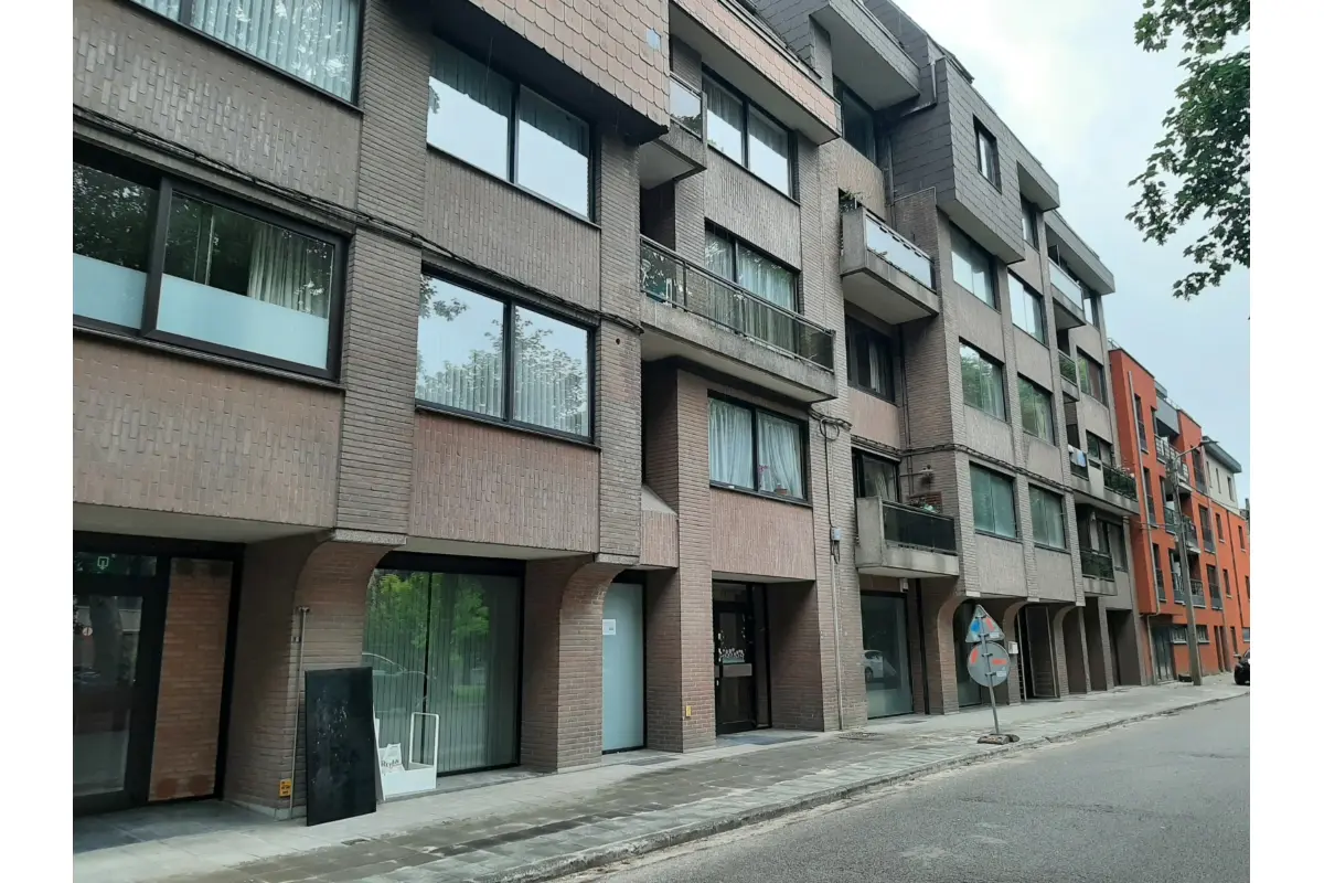 Appartement à louer à Marchienne-au-Pont 6030 640.00€ 1 chambres 64.00m² - annonce 784816