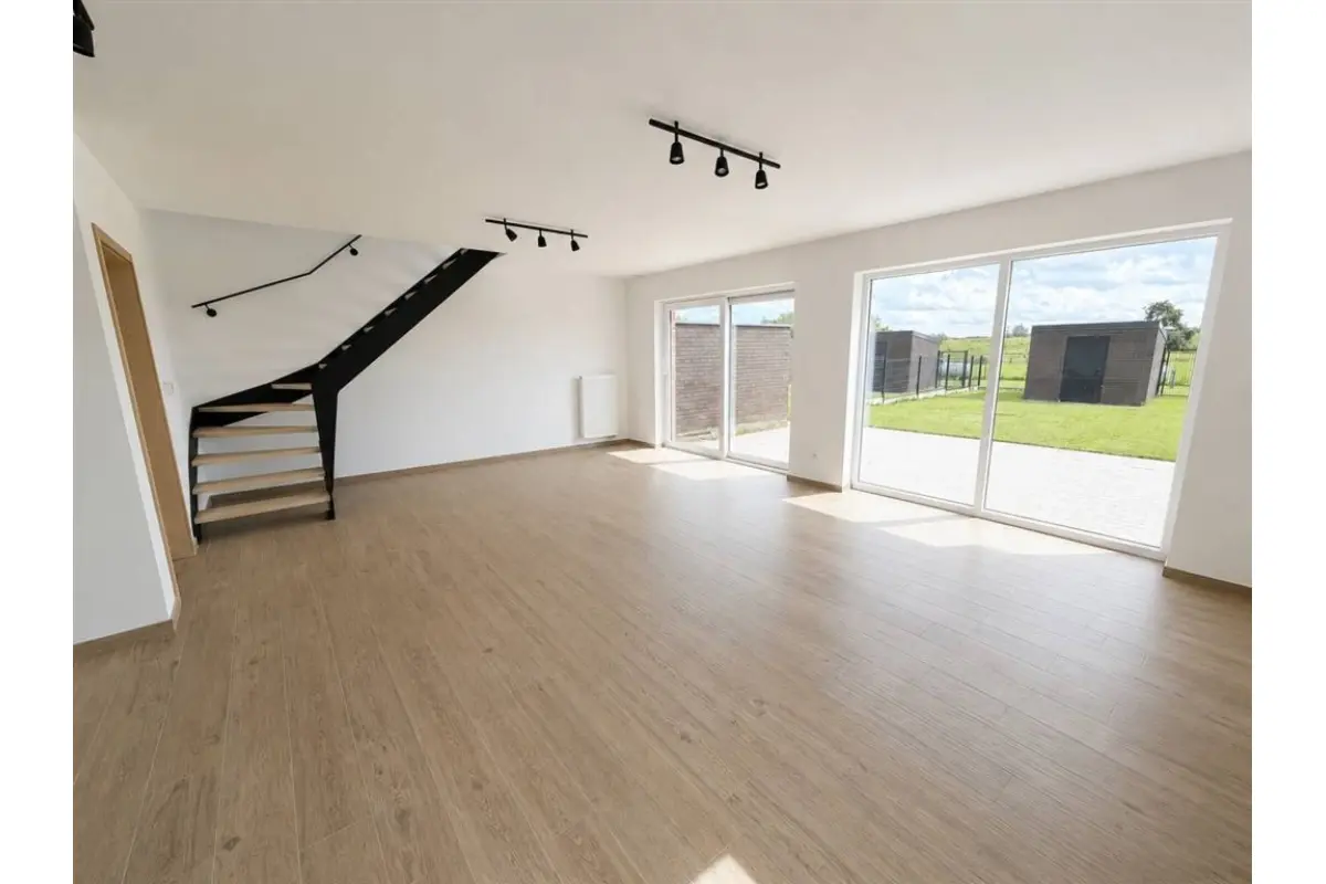 Maison à louer à Baugnies 7604 900.00€ 3 chambres 130.00m² - annonce 786306